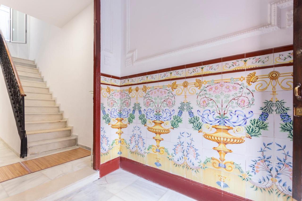 Sanders Jacaranda - Inviting Two-bedroom Downtown * Málaga
