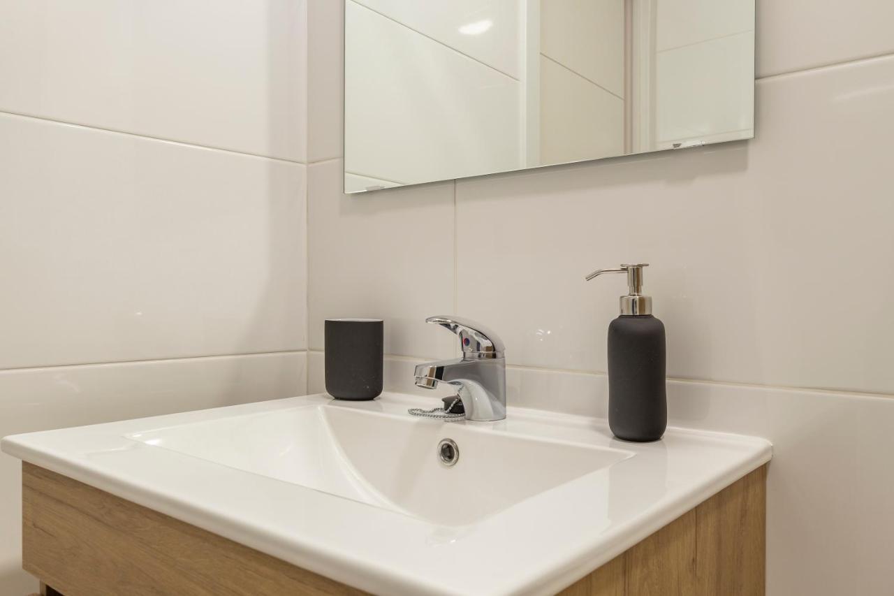 Sanders Jacaranda - Inviting Two-bedroom Downtown * Málaga